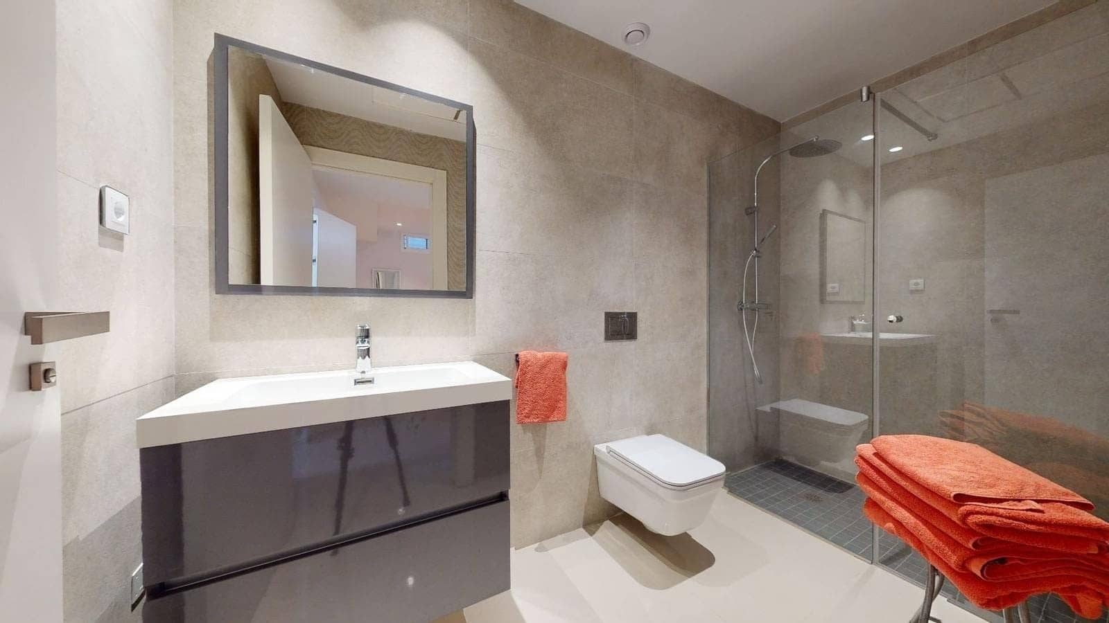 4 bedroom Villa for sale in Torrevieja with pool - € 599,950 (Ref: 8947551)