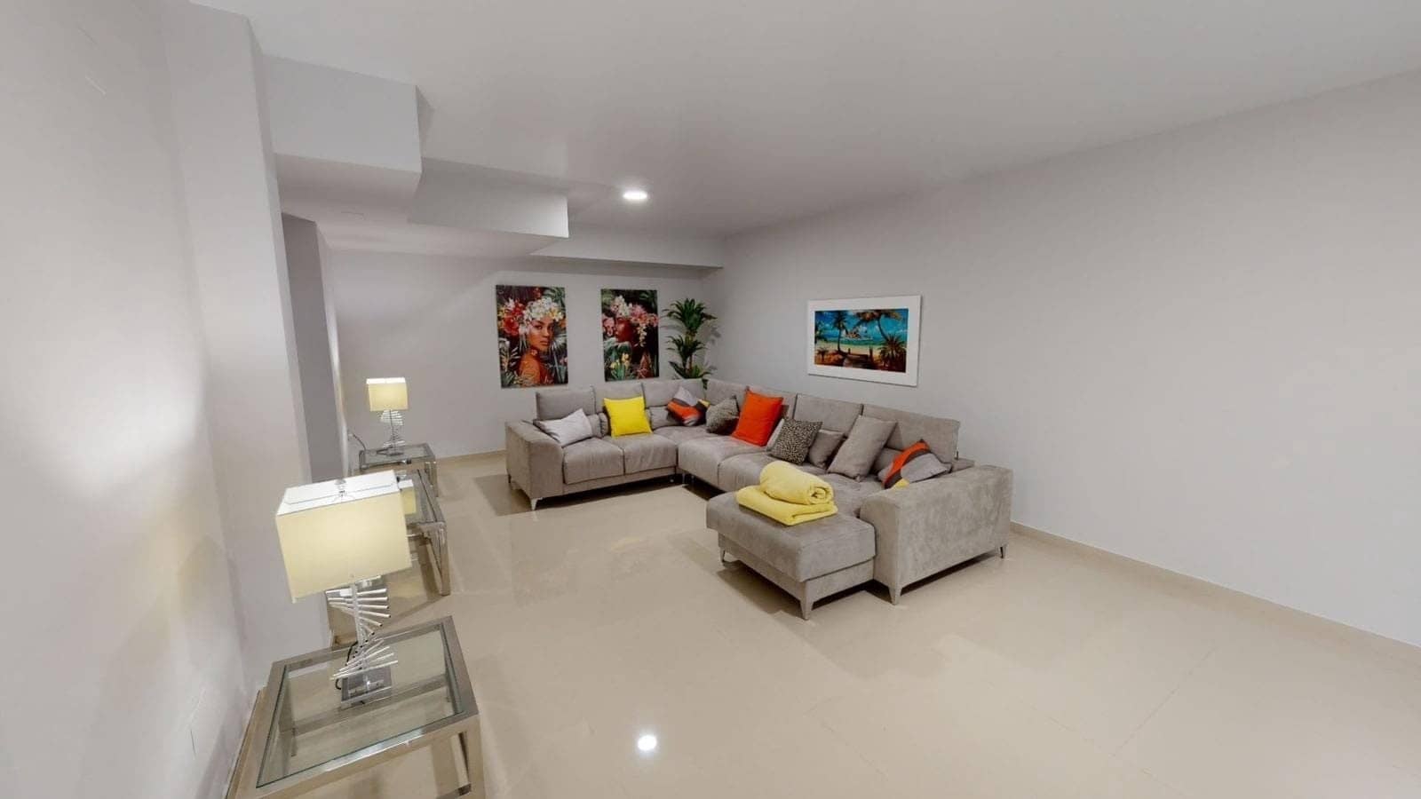 4 bedroom Villa for sale in Torrevieja with pool - € 599,950 (Ref: 8947551)