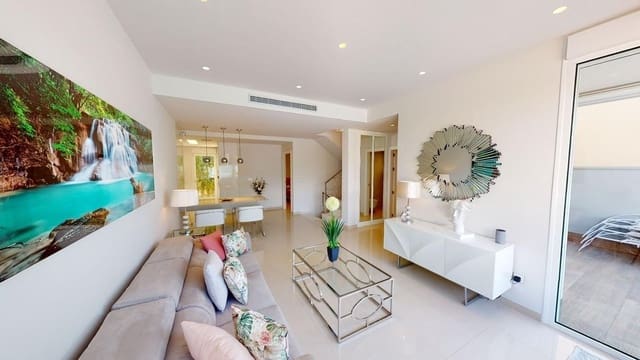 4 bedroom Villa for sale in Torrevieja with pool - € 599,950 (Ref: 8947551)