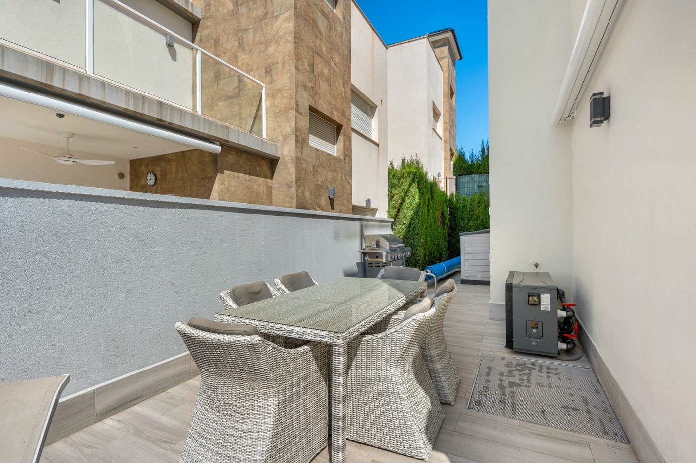 4 soverom Villa til salgs i Torrevieja med svømmebasseng - € 580 000 (Ref: 8947551)