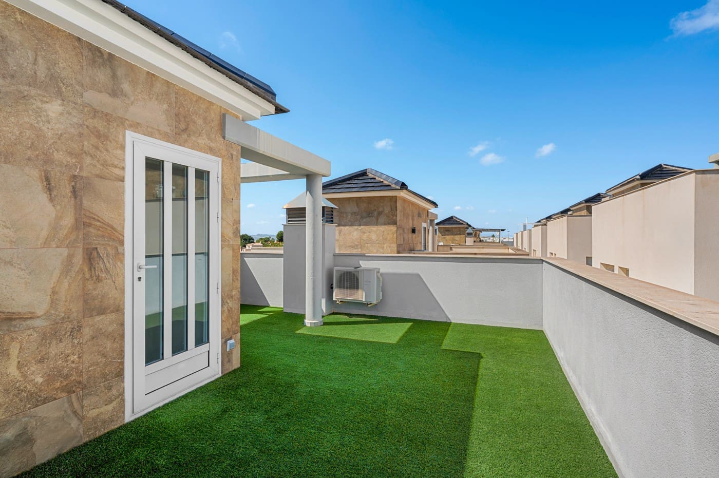 4 soverom Villa til salgs i Torrevieja med svømmebasseng - € 580 000 (Ref: 8947551)