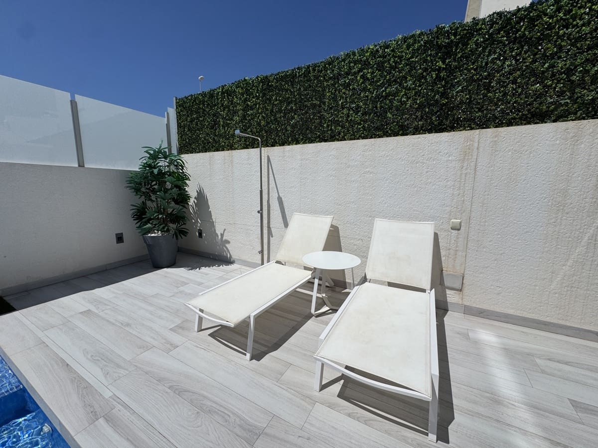 4 makuuhuone Huvila myytävänä paikassa Cabo Roig mukana uima-altaan - 635 000 € (Ref: 8951839)