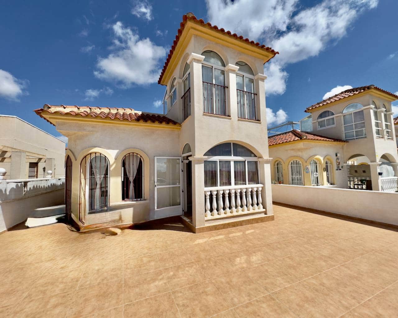 3 soveværelse Villa til salg i Lo Crispin med swimmingpool - € 210.000 (Ref: 8954243)