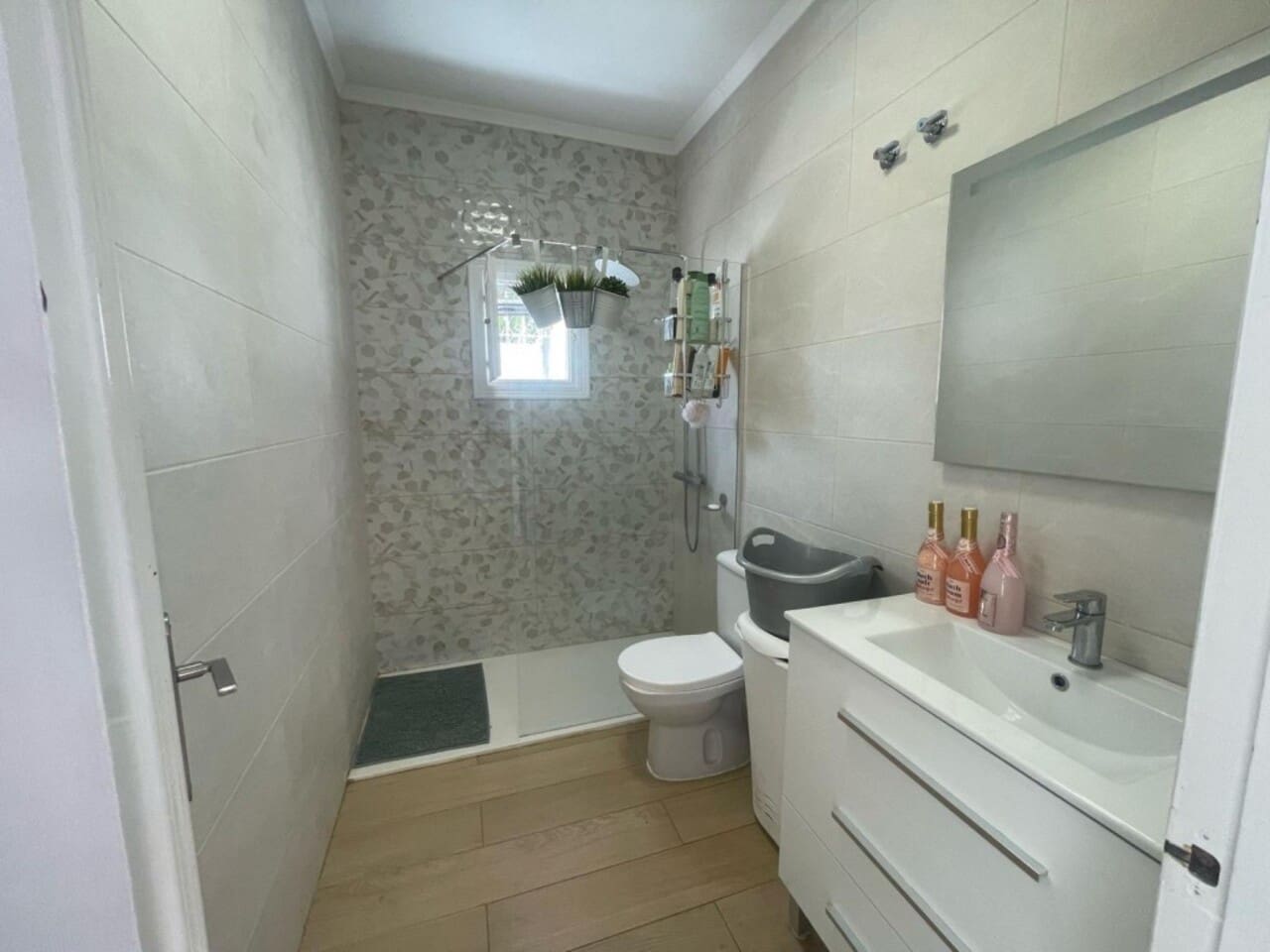 Chalet de 5 habitaciones en Playa Flamenca en venta - 379.000 € (Ref: 8961686)