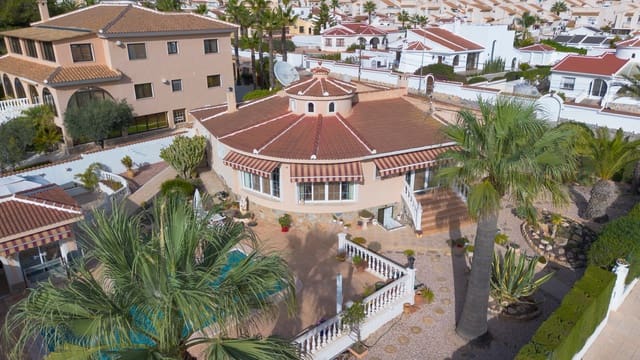 5 slaapkamer Villa te koop in Ciudad Quesada, Rojales met zwembad - € 499.000 (Ref: 8968418)