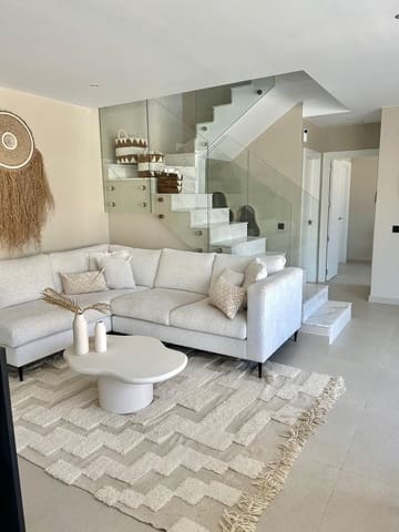 5 soveværelse Villa til salg i Algorfa med swimmingpool - € 575.000 (Ref: 8972563)