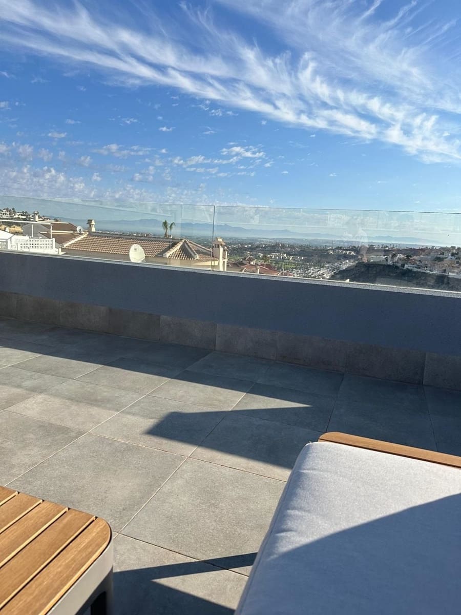 2 makuuhuone Huvila myytävänä paikassa Ciudad Quesada mukana uima-altaan - 340 000 € (Ref: 9008119)