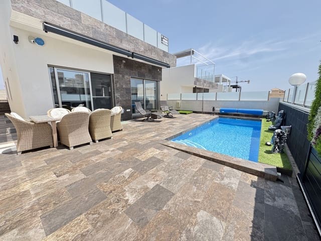 4 quarto Moradia para venda em Villamartin, Orihuela com piscina - 450 000 € (Ref: 9037836)