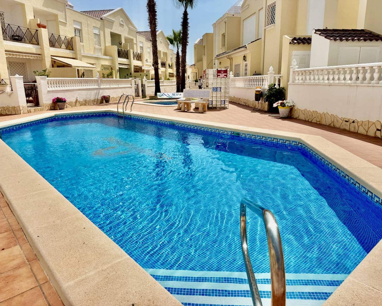 3 sovrum Villa till salu i Dona Pepa med pool - 195 000 € (Ref: 9042375)