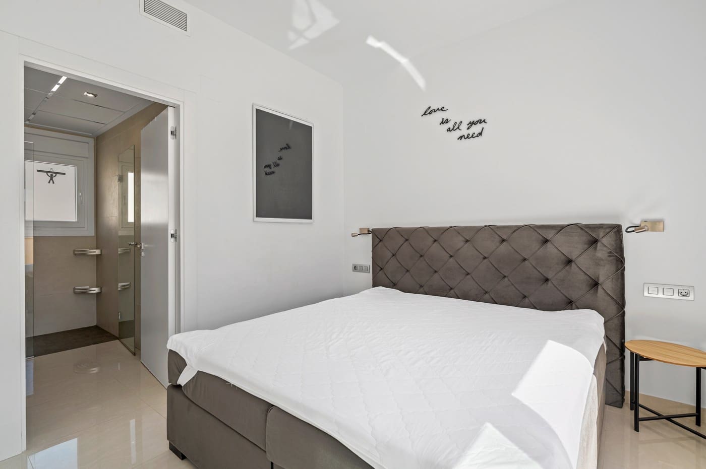 Chalet de 3 habitaciones en Ciudad Quesada en venta con piscina garaje - 399.999 € (Ref: 9058545)