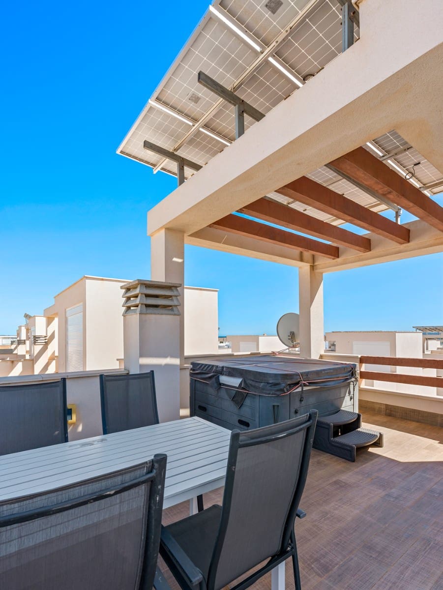 Chalet de 3 habitaciones en Ciudad Quesada en venta con piscina garaje - 399.999 € (Ref: 9058545)