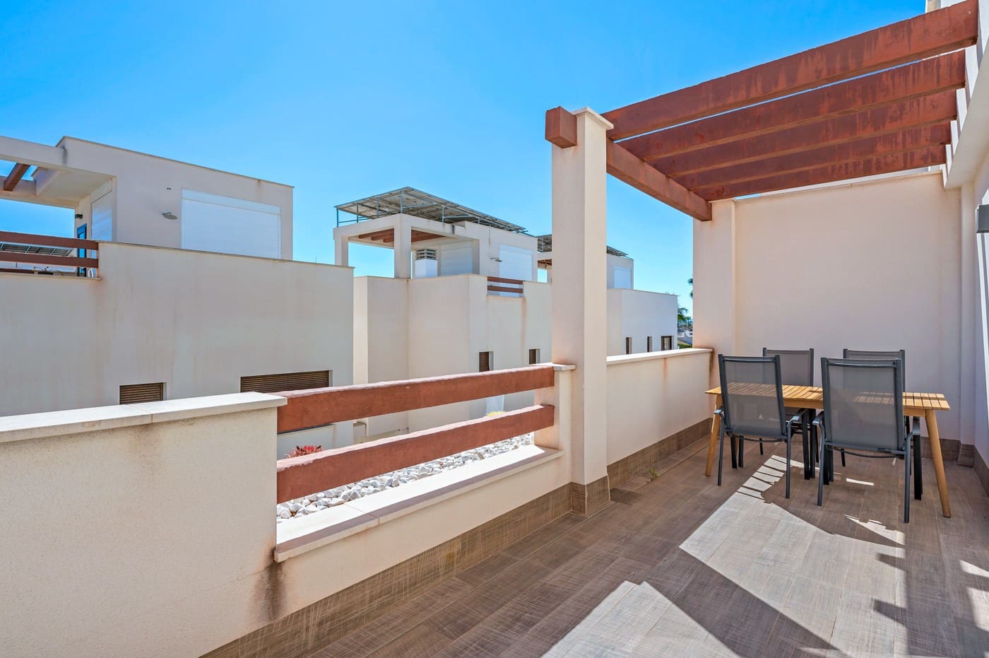 Chalet de 3 habitaciones en Ciudad Quesada en venta con piscina garaje - 399.999 € (Ref: 9058545)