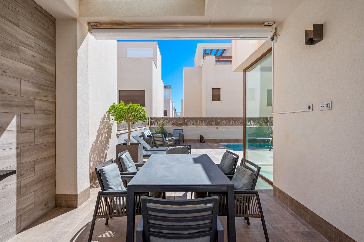 Chalet de 3 habitaciones en Ciudad Quesada en venta con piscina garaje - 399.999 € (Ref: 9058545)