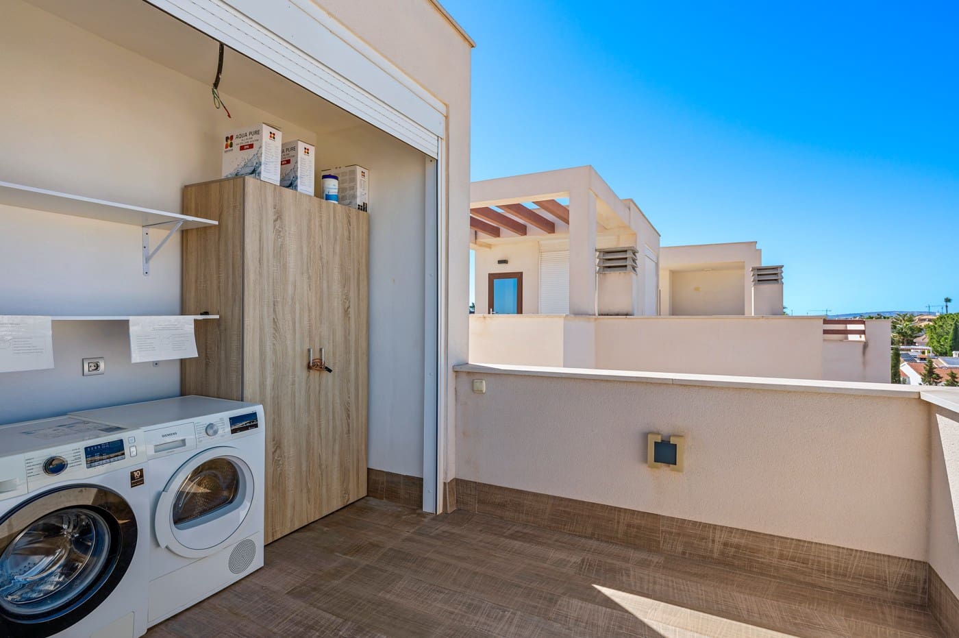 Chalet de 3 habitaciones en Ciudad Quesada en venta con piscina garaje - 399.999 € (Ref: 9058545)