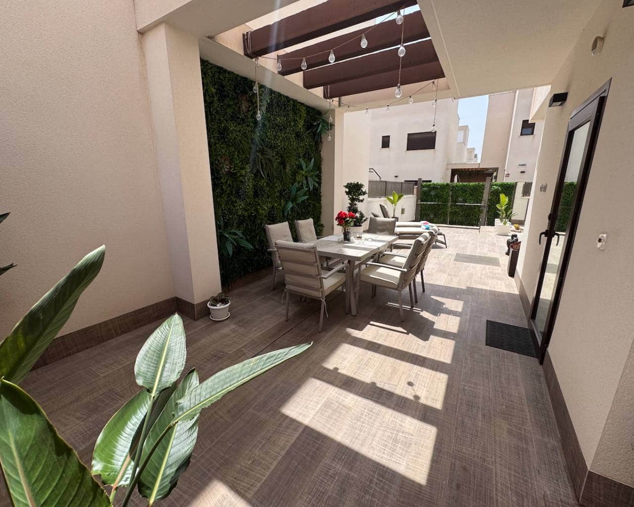 3 bedroom Villa for sale in Ciudad Quesada with pool - € 475,000 (Ref: 9059436)