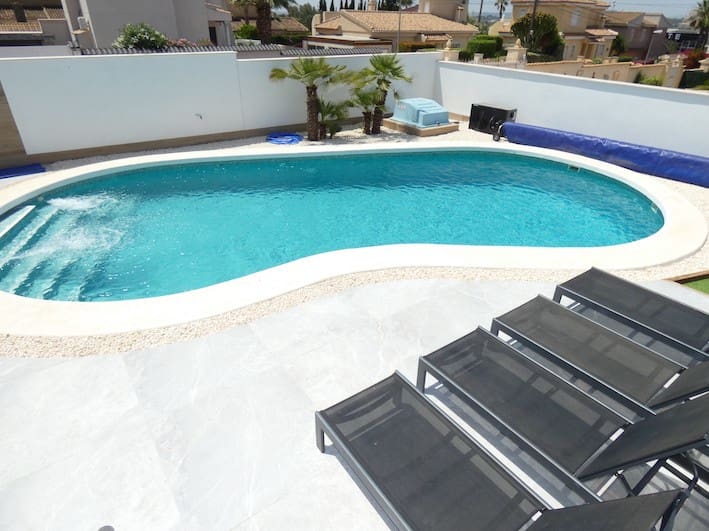 4 bedroom Villa for sale in Ciudad Quesada with pool garage - € 699,900 (Ref: 9076822)