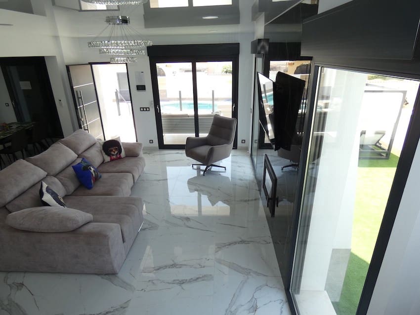 4 bedroom Villa for sale in Ciudad Quesada with pool garage - € 699,900 (Ref: 9076822)