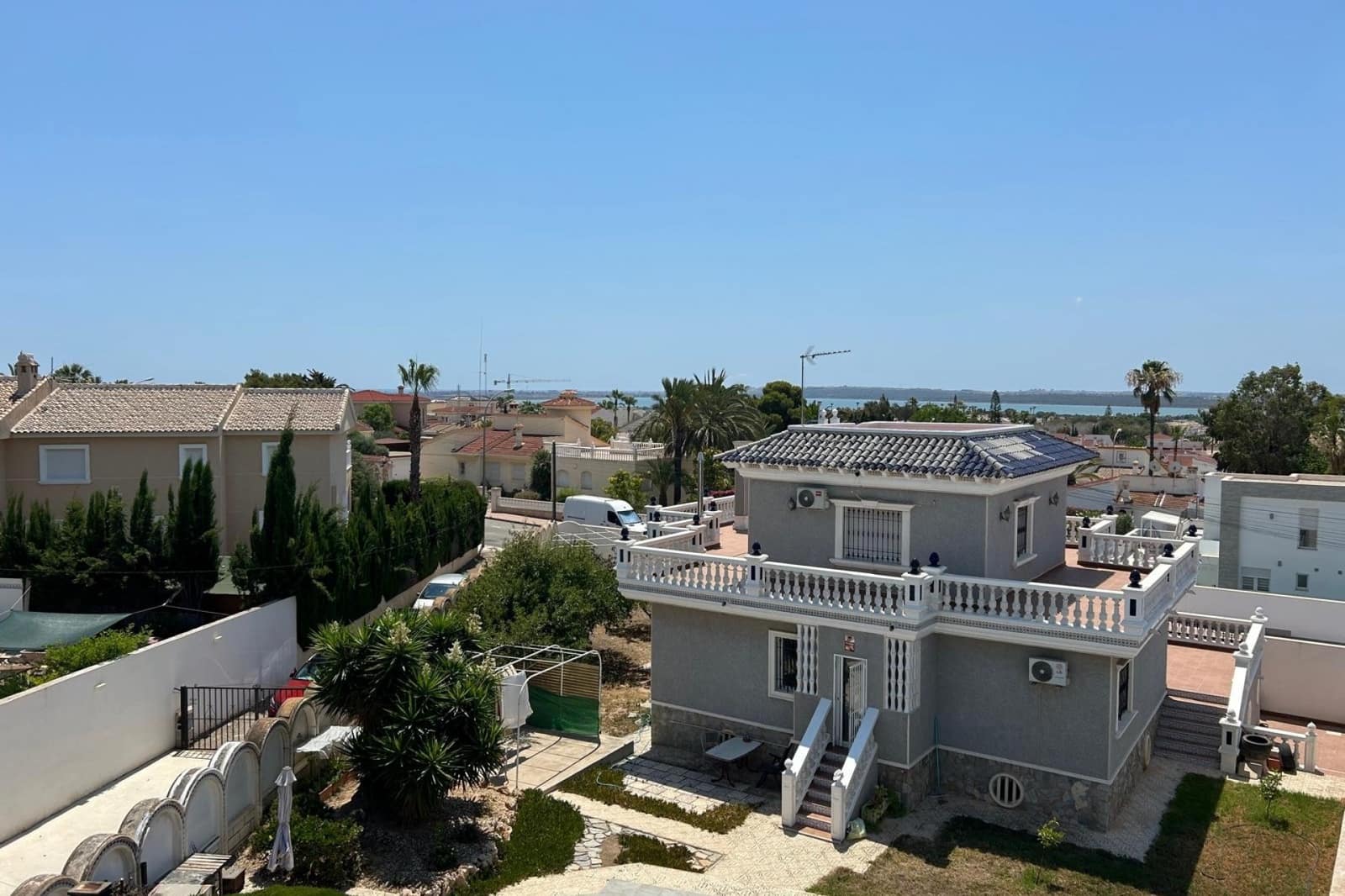 4 bedroom Villa for sale in Ciudad Quesada with pool - € 580,000 (Ref: 9107792)