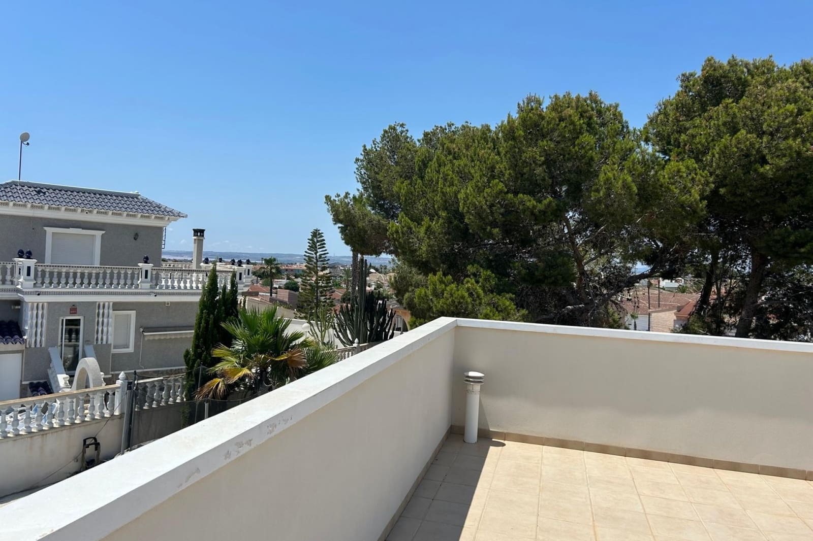 4 bedroom Villa for sale in Ciudad Quesada with pool - € 580,000 (Ref: 9107792)