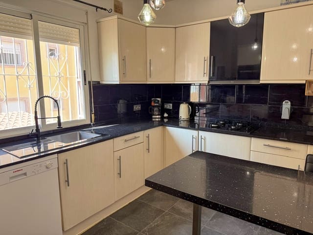 4 Zimmer Apartment zu verkaufen in Villamartin, Orihuela - 189.999 € (Ref: 9137189)