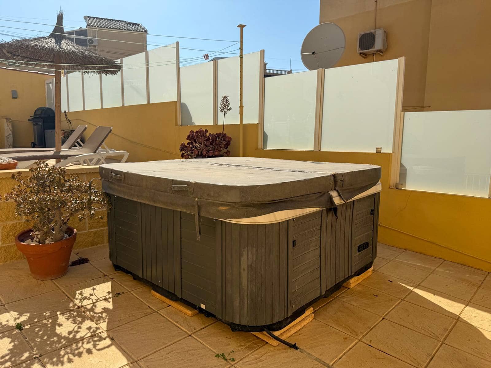 4 bedroom Apartment for sale in Villamartin - € 189,999 (Ref: 9137189)