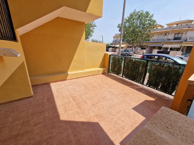 2 slaapkamer Appartement te koop in Daya Nueva met zwembad - € 119.500 (Ref: 9176507)