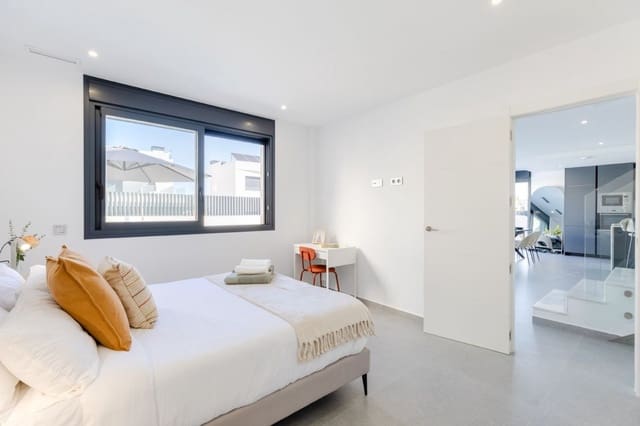 Chalet de 3 habitaciones en Algorfa en venta con piscina - 549.900 € (Ref: 9206491)