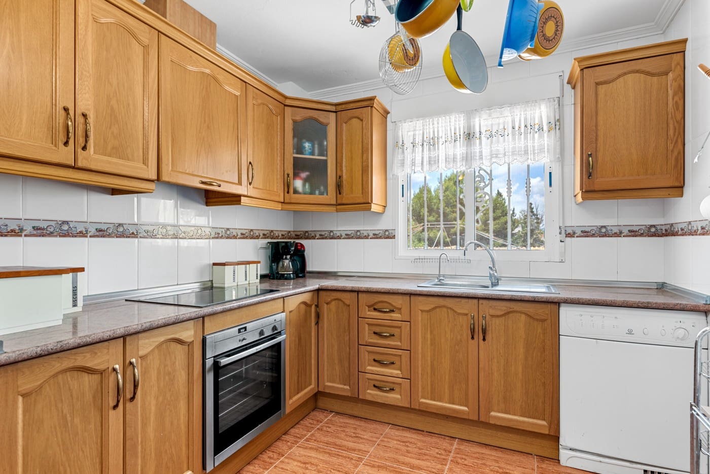 4 soveværelse Villa til salg i Jacarilla med swimmingpool - € 350.000 (Ref: 9236511)