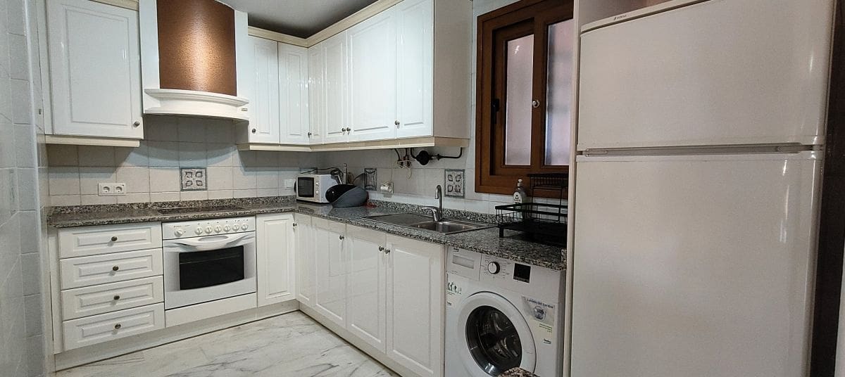 2 bedroom Apartment for sale in Villamartin with pool - € 165,000 (Ref: 9257155)