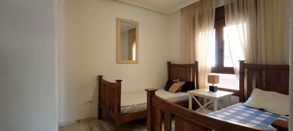 2 bedroom Apartment for sale in Villamartin with pool - € 165,000 (Ref: 9257155)