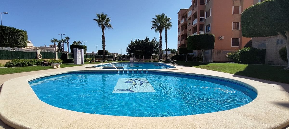 2 bedroom Apartment for sale in Villamartin with pool - € 165,000 (Ref: 9257155)