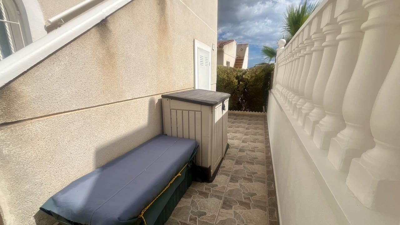 3 bedroom Villa for sale in Algorfa with pool - € 210,000 (Ref: 9262486)