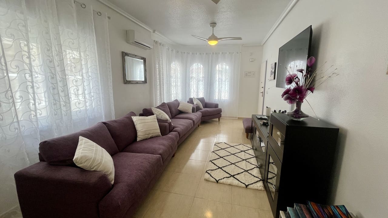 3 bedroom Villa for sale in Algorfa with pool - € 210,000 (Ref: 9262486)