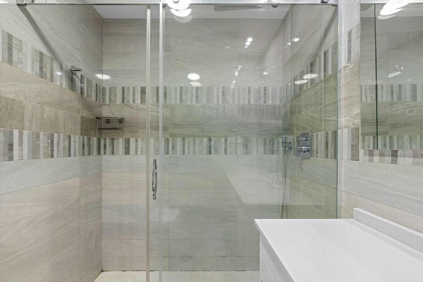 2 bedroom Apartment for sale in Punta Prima with pool - € 420,000 (Ref: 9282055)