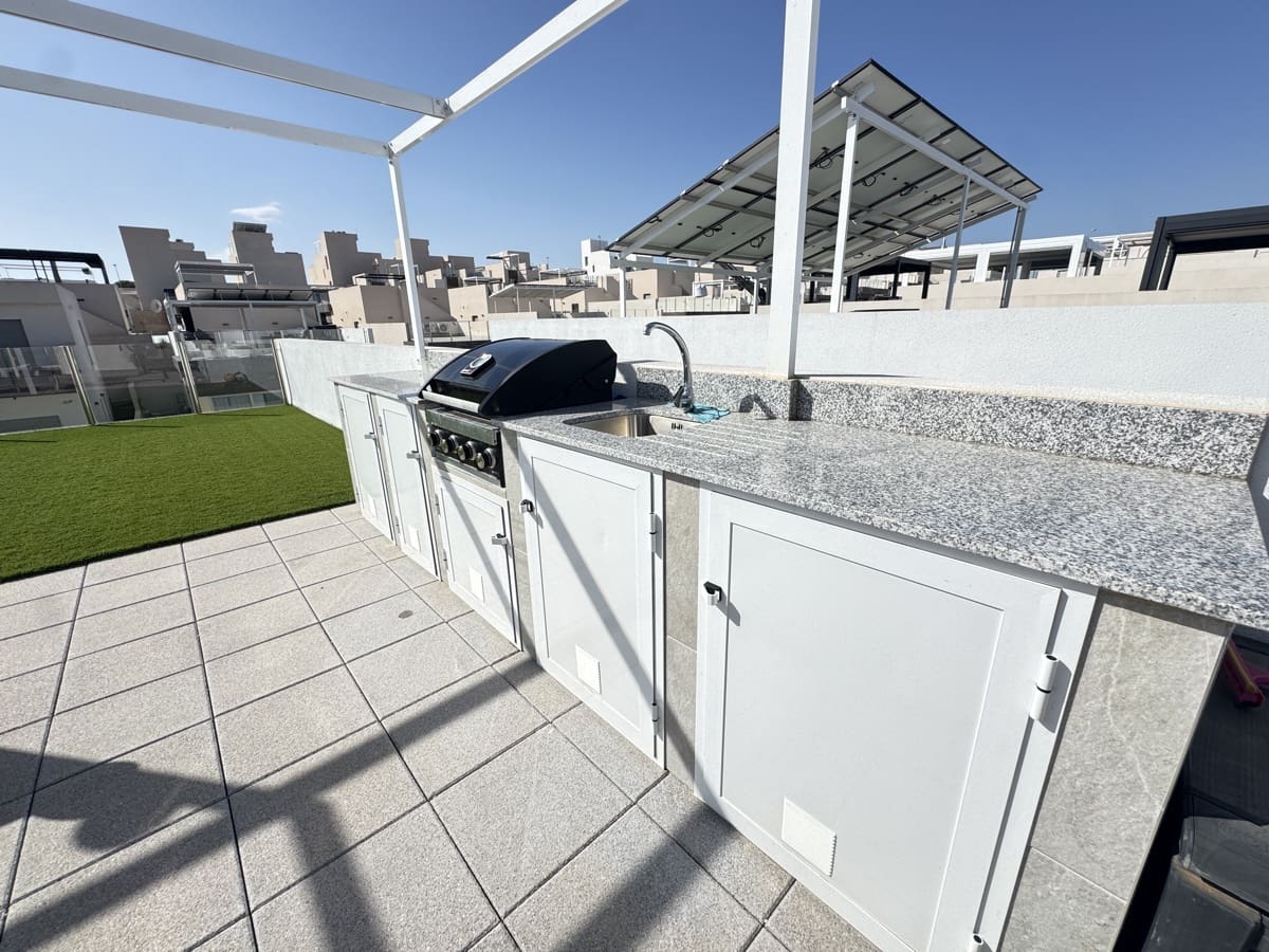 5 sypialnia Willa na sprzedaż w Villamartin z basenem - 480 000 € (Ref: 9317750)