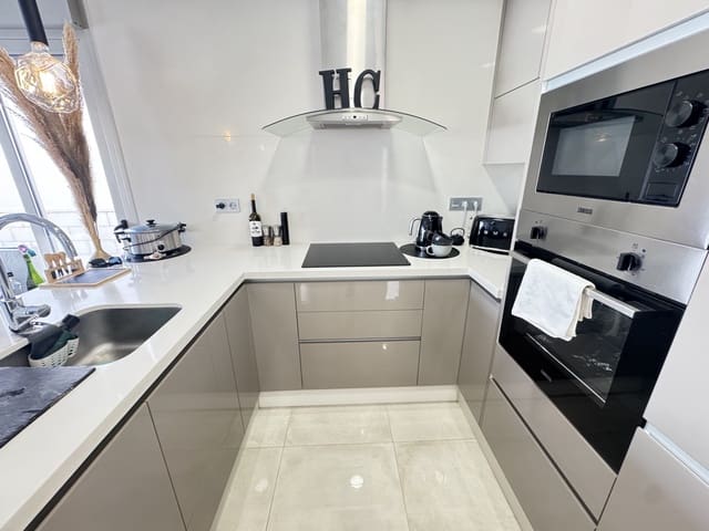 3 bedroom Villa for sale in Villamartin, Orihuela with pool - € 369,950 (Ref: 9317752)