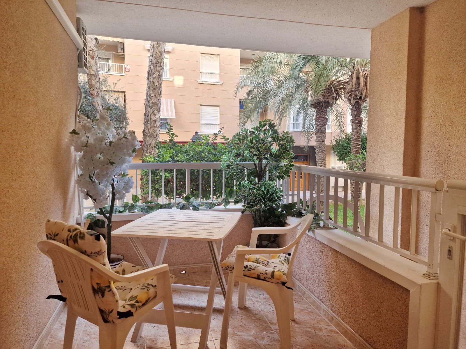 Apartamento de 1 habitación en Guardamar del Segura en venta - 117.500 € (Ref: 9337828)