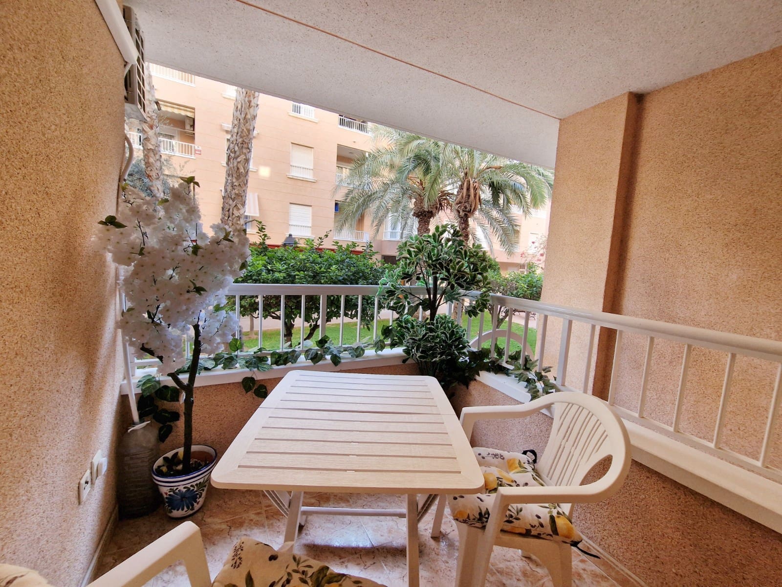 Apartamento de 1 habitación en Guardamar del Segura en venta - 117.500 € (Ref: 9337828)