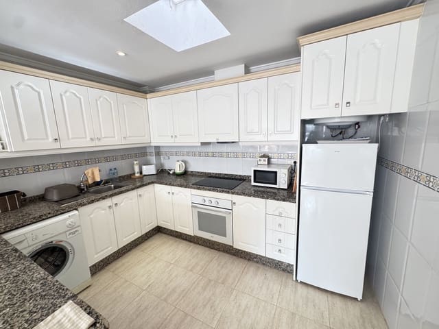 3 soverom Hus til salgs i Villamartin, Orihuela med svømmebasseng - € 199 995 (Ref: 9342101)