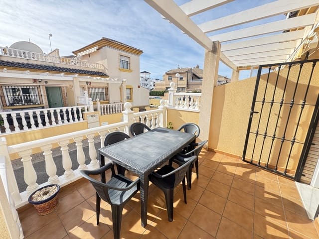 3 soverom Hus til salgs i Villamartin, Orihuela med svømmebasseng - € 199 995 (Ref: 9342101)