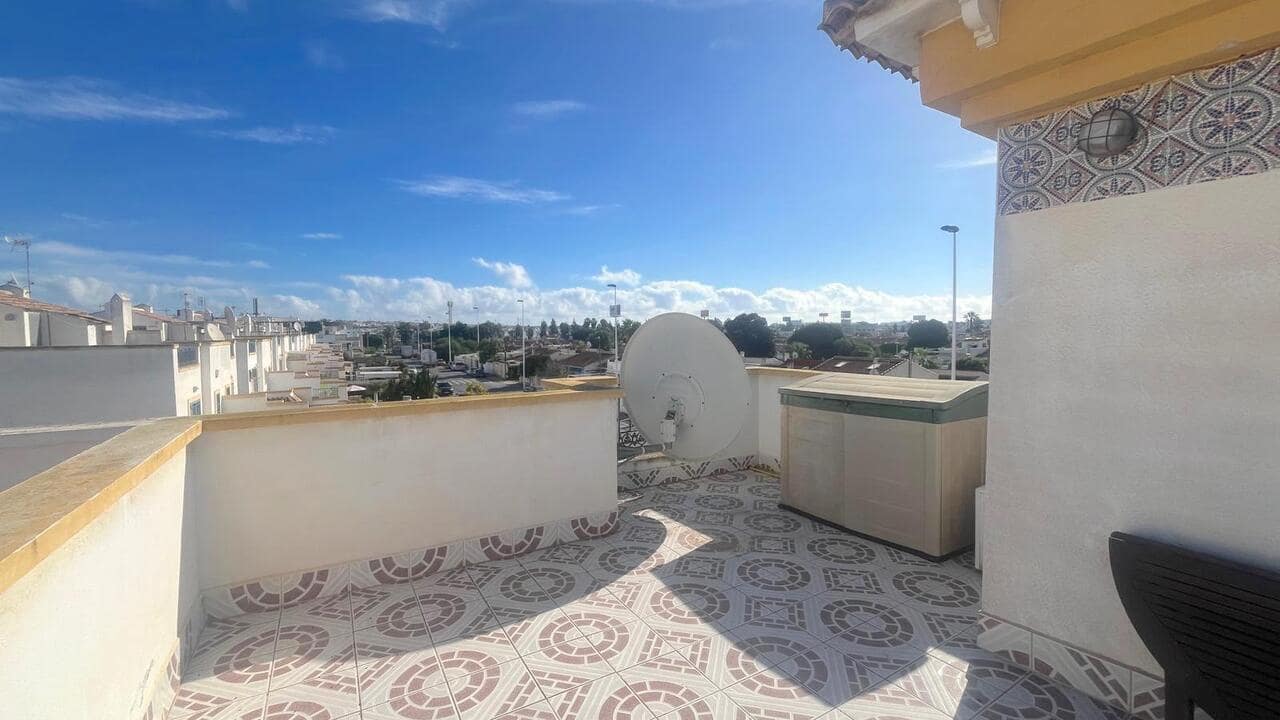 3 bedroom Townhouse for sale in Torrevieja with pool - € 215,000 (Ref: 9371969)