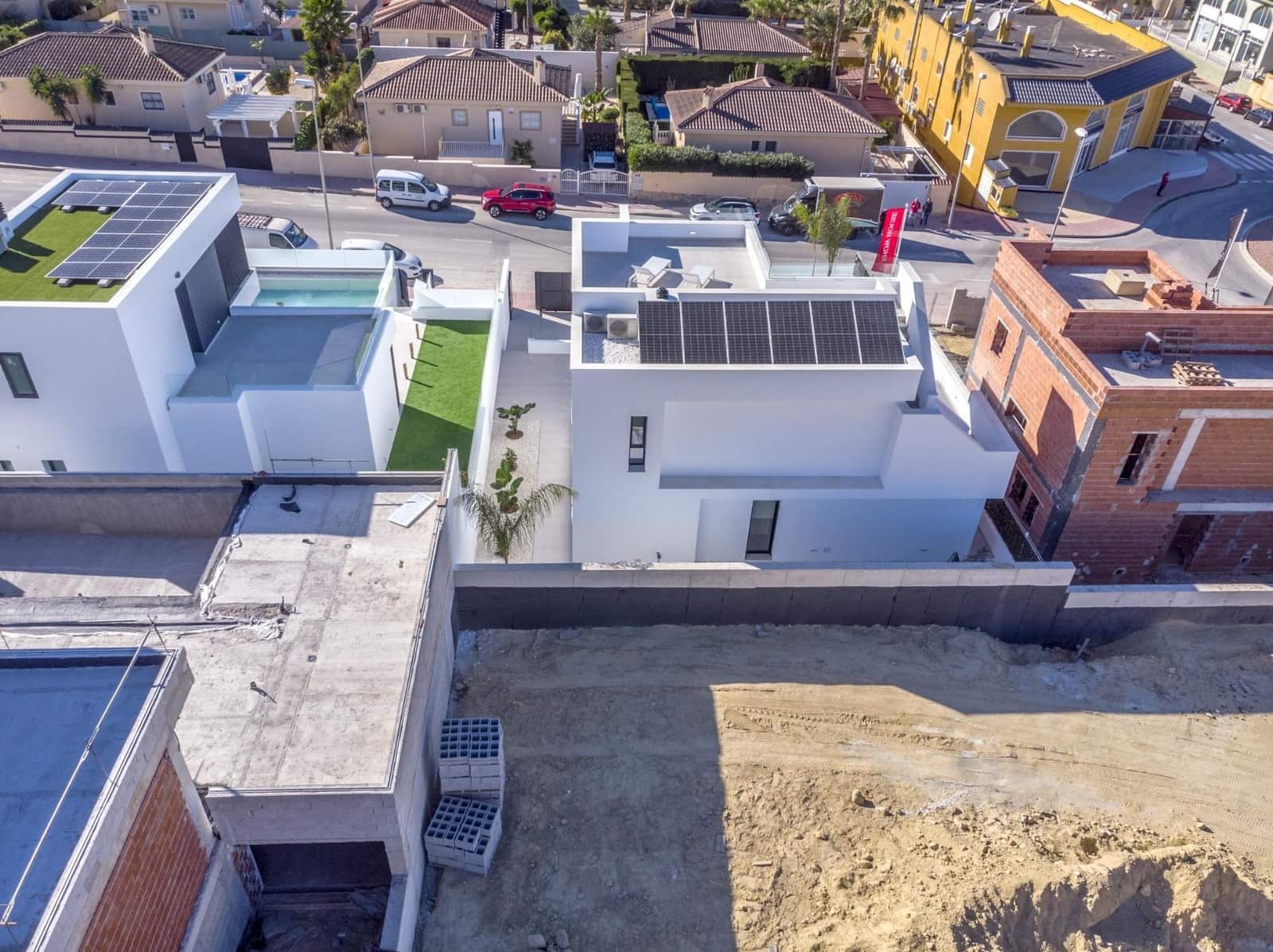 3 slaapkamer Villa te koop in Benijofar met zwembad - € 549.000 (Ref: 9385441)