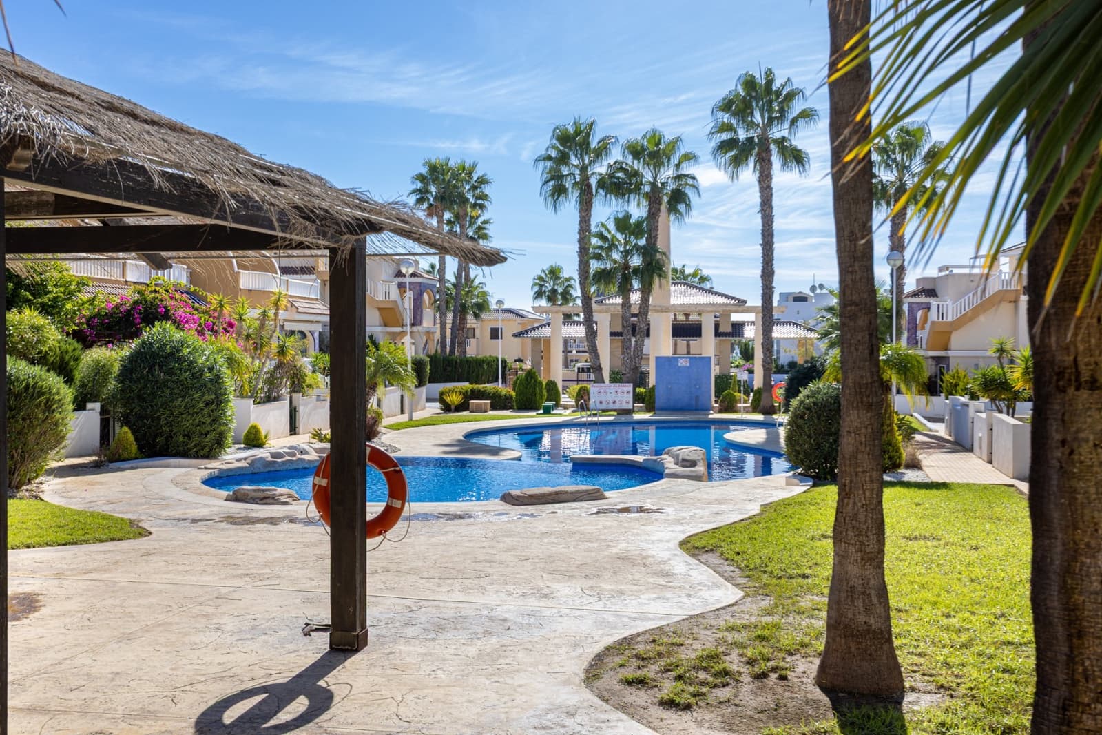 2 soveværelse Lejlighed til salg i Dona Pepa med swimmingpool - € 195.000 (Ref: 9385455)