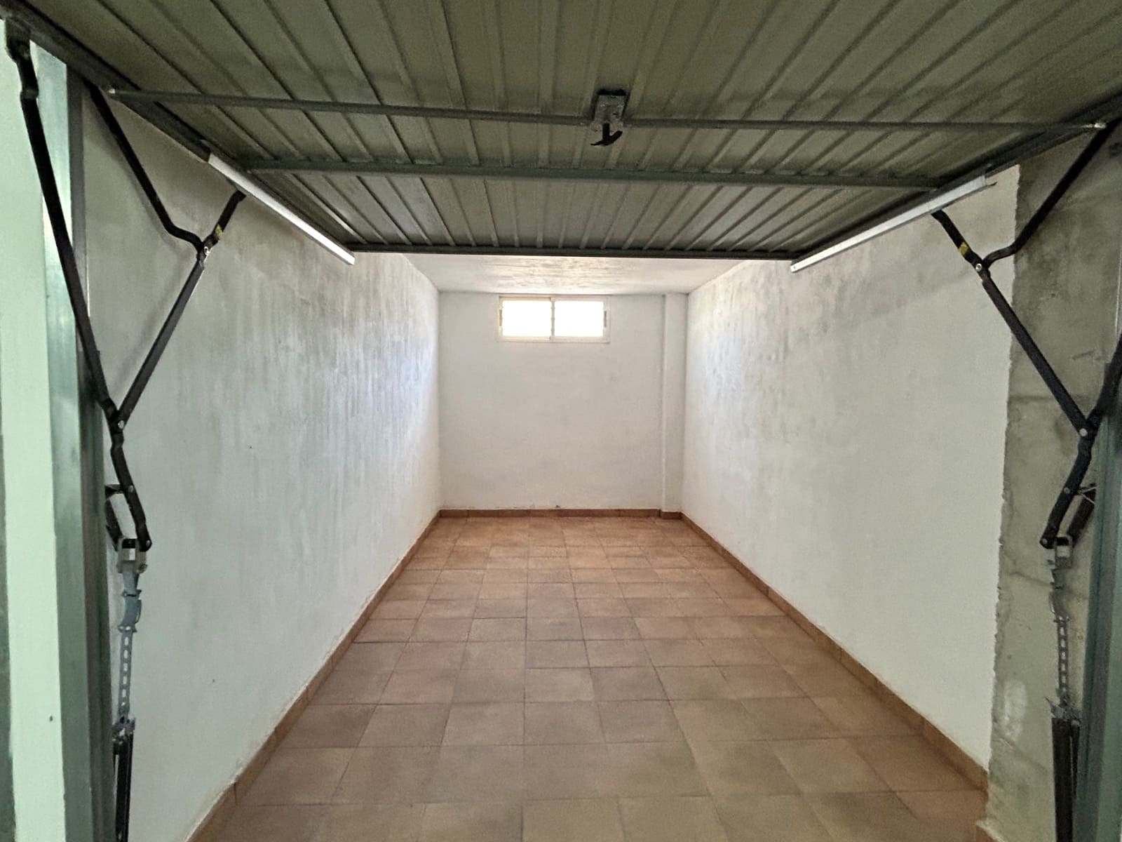 Apartamento de 3 habitaciones en Jacarilla en venta - 120.000 € (Ref: 9406503)