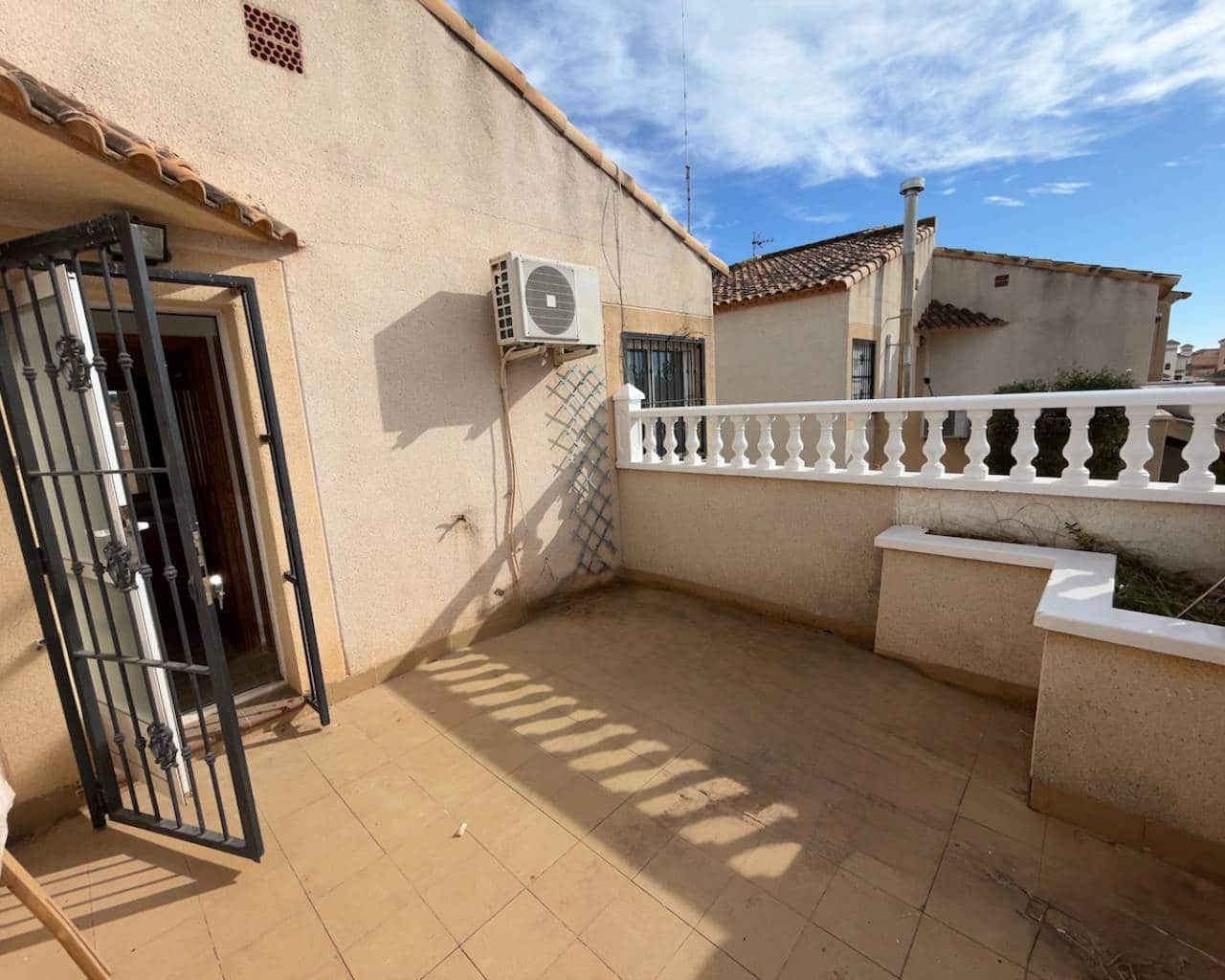 3 soverom Villa til salgs i Lo Crispin med svømmebasseng - € 170 000 (Ref: 9406511)