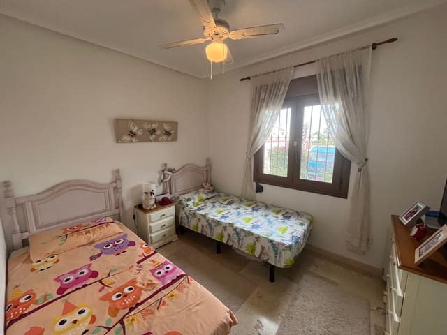 2 slaapkamer Appartement te koop in Villamartin, Orihuela met zwembad - € 199.995 (Ref: 9406514)