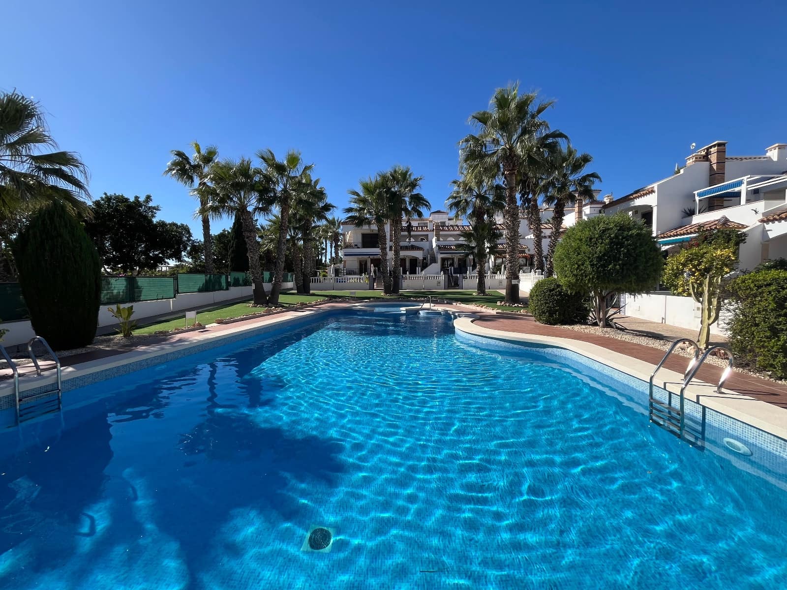 2 bedroom Apartment for sale in Villamartin with pool - € 199,995 (Ref: 9406514)