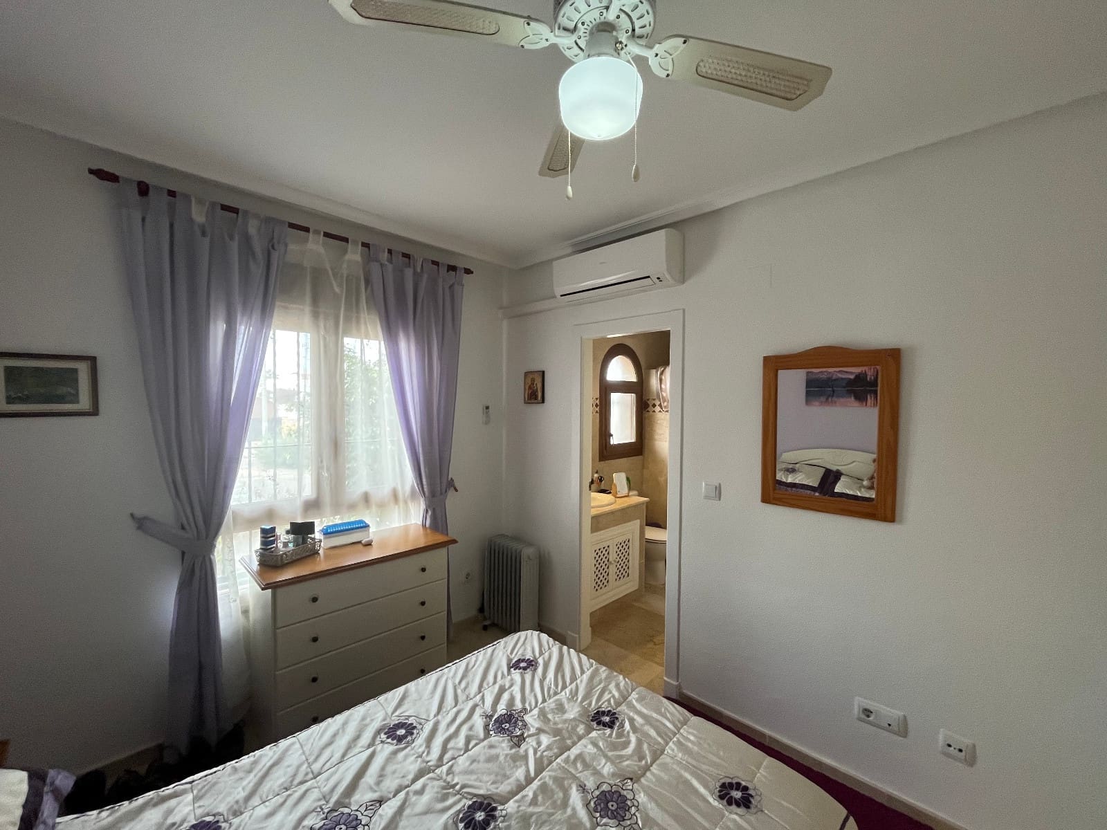 2 bedroom Apartment for sale in Villamartin with pool - € 199,995 (Ref: 9406514)