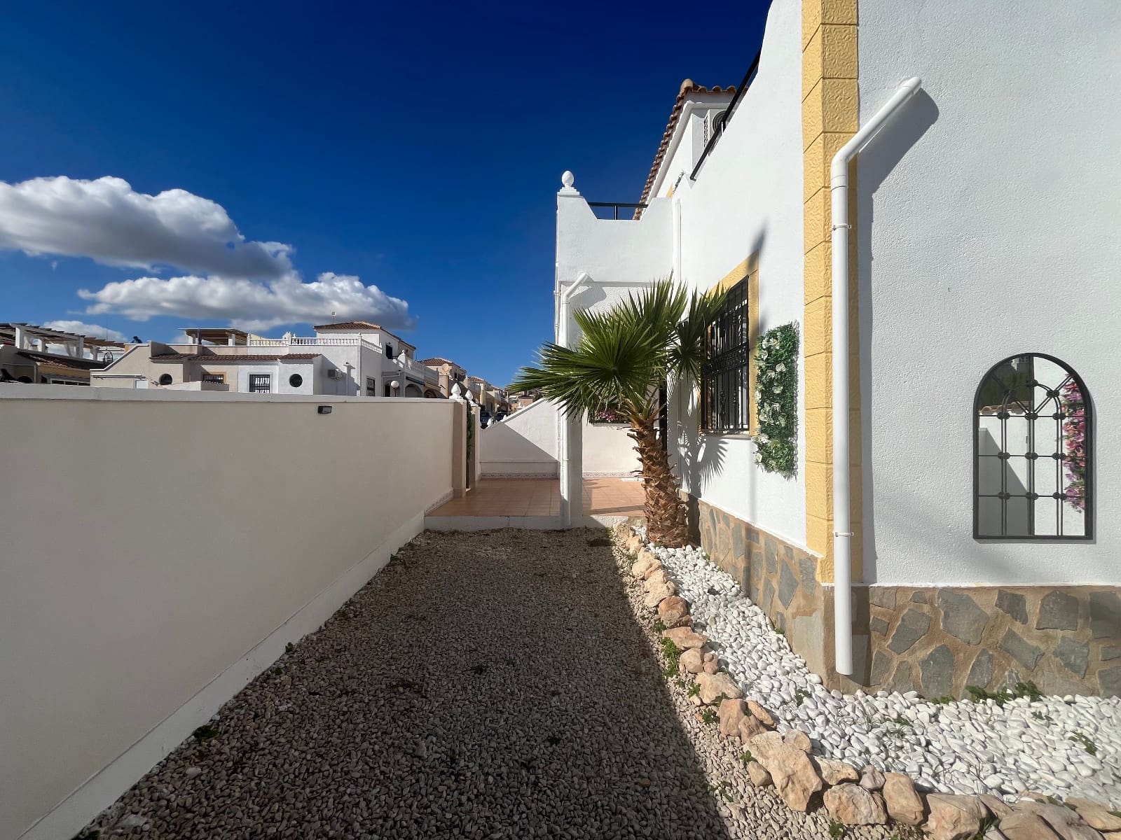 3 bedroom Townhouse for sale in Orihuela Costa with pool - € 249,999 (Ref: 9406516)