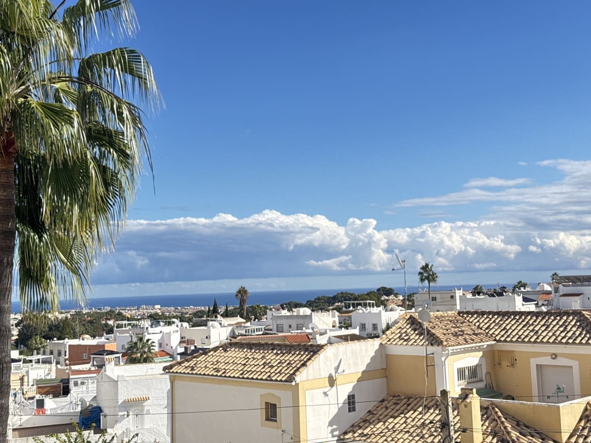 3 bedroom Villa for sale in Villamartin with pool - € 375,000 (Ref: 9415802)